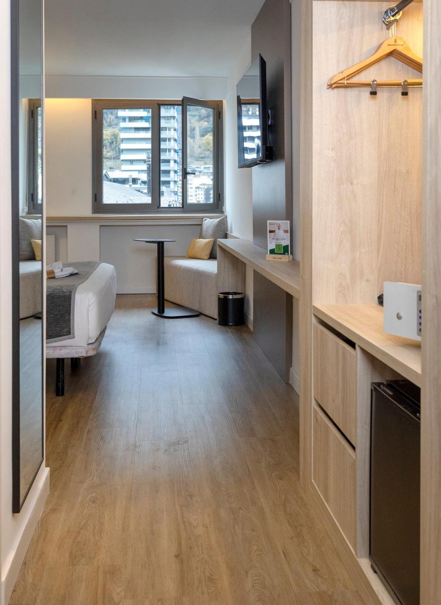 Sercotel Delfos Andorra Екстериор снимка